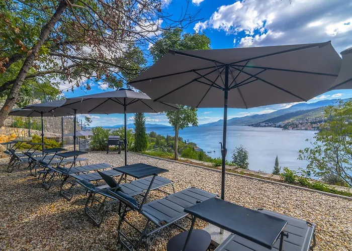 Apartman Mare Sano 2 Bedroom #9 With Pool By Irundo *